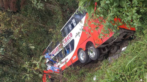 Al menos 20 fallecidos y decenas de heridos deja accidente de tránsito ...