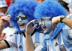 Fanáticos argentinos se preparan con entusiasmo para la Copa Mundial